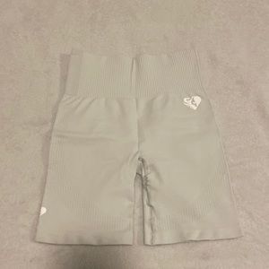 NWOT Women's Best Power Seamless Cycling Shorts